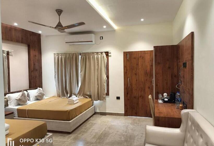 ファミリールーム, Oxytel Club & Resorts Pvt. Ltd