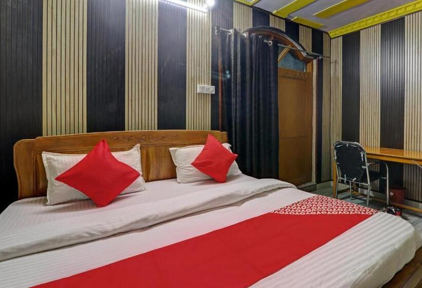 トリプルクラシックルーム, Oyo Flagship Hotel Galaxy Lucknow