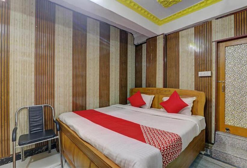 トリプルクラシックルーム, Oyo Flagship Hotel Galaxy Lucknow