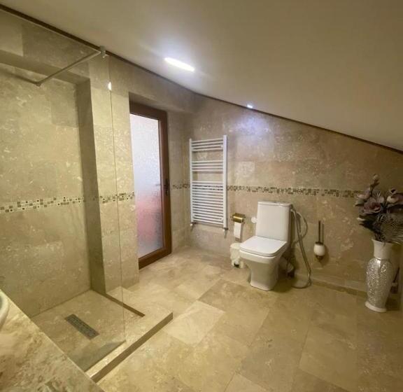 キングサイズベッドのスーペリアルーム, Ami Residence Bucharest Airport&therme&parking