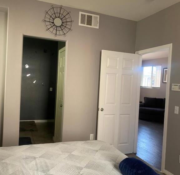 סוויטת ג'וניור, Olive Glen