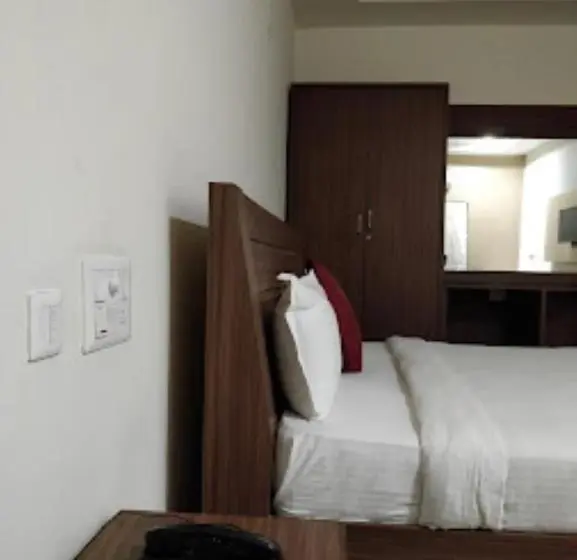 Deluxe-huone, Rest Inn Hotel , Khammam