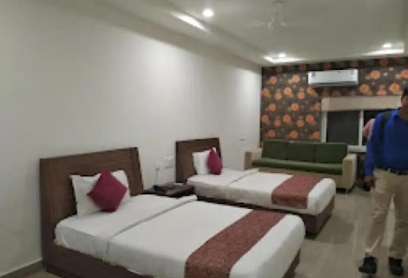 Deluxe-huone, Rest Inn Hotel , Khammam