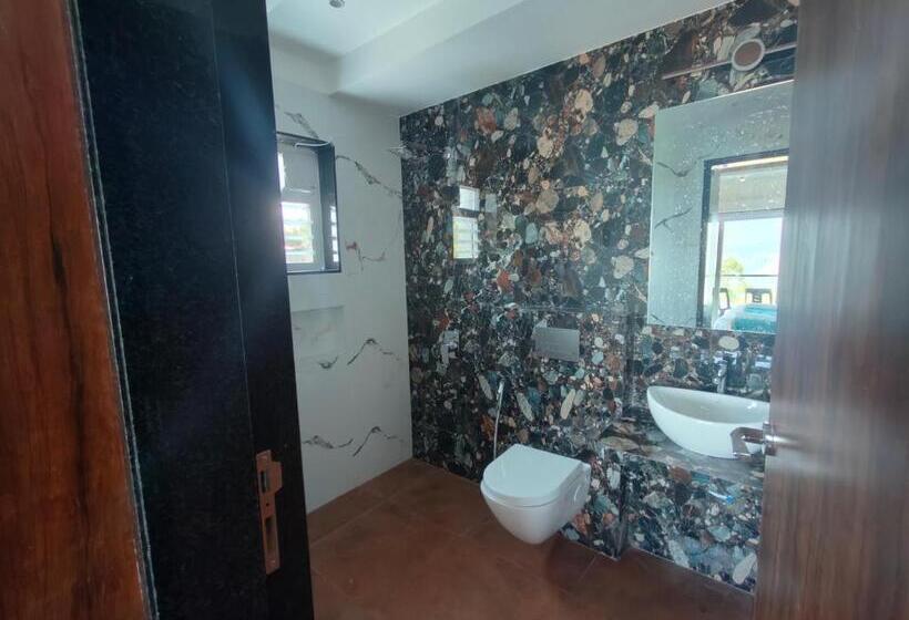 סוויטה אקזקיוטיב, Forest Breeze Inn