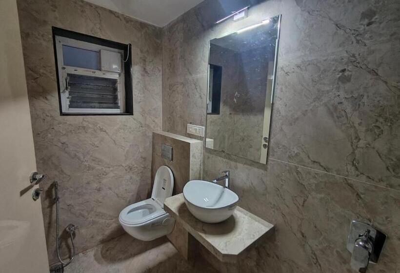 חדר דלוקס עם מרפסת, Forest Breeze Inn