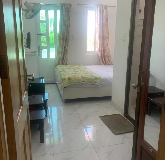 Standard Room, Mai Thao