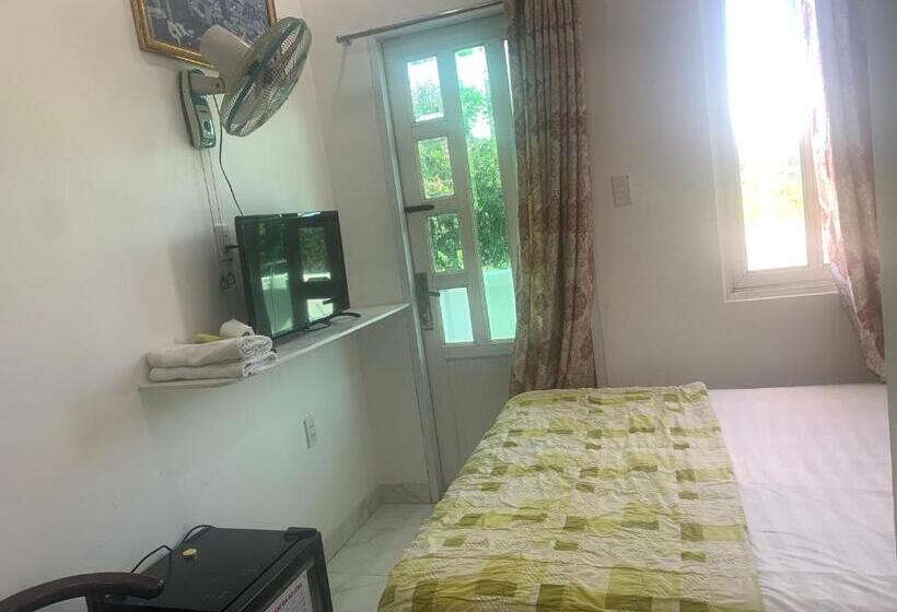 Standard Room, Mai Thao