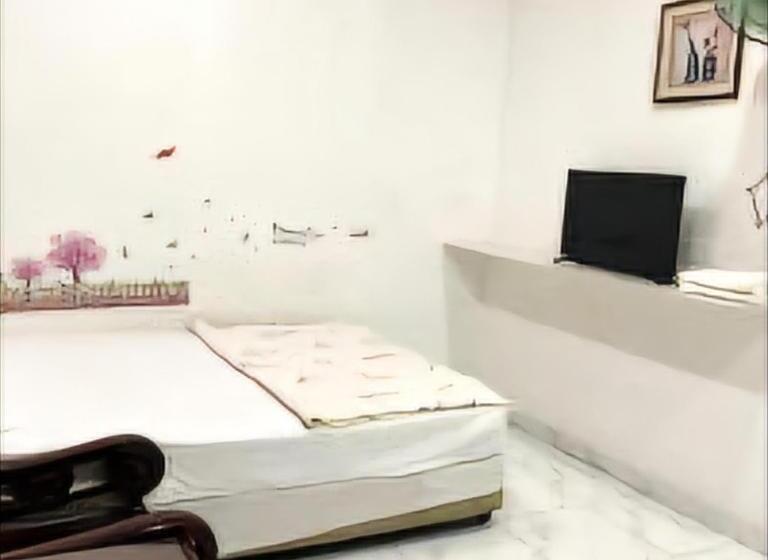 Standard Room, Mai Thao