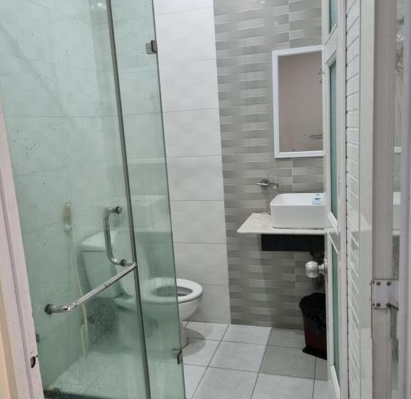 Standard Room, Mai Thao