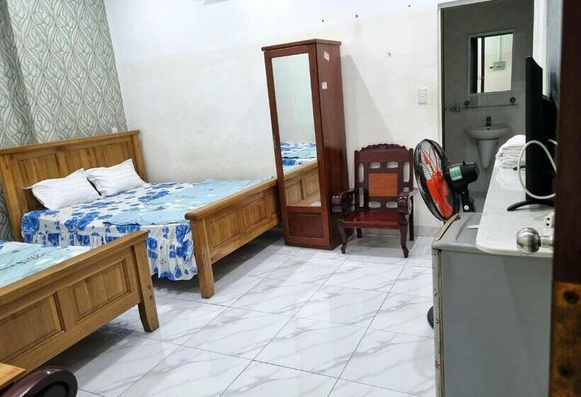 Standard Room, Mai Thao