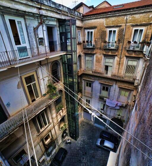 اتاق استاندارد, Sciuscià Beb Spaccanapoli