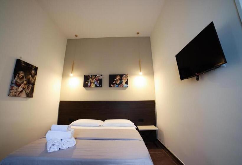 اتاق استاندارد, Sciuscià Beb Spaccanapoli