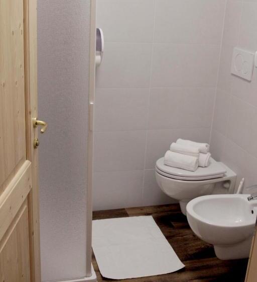 غرفة قياسية, Ski Lodge Pampeago