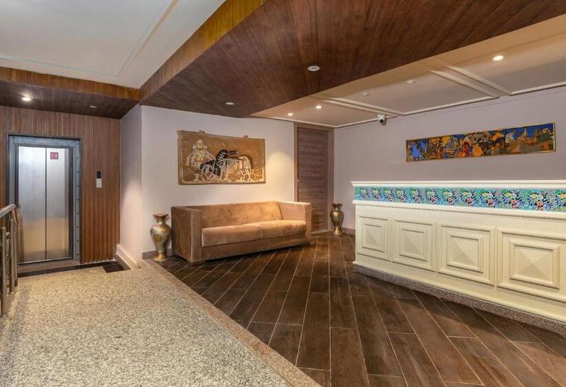 غرفة قياسية مطلة على الجبل, 11 Boulevard