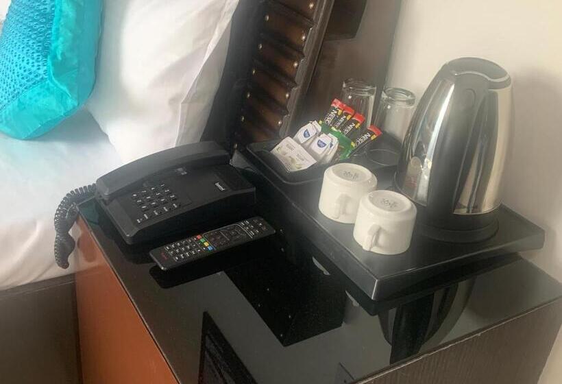 Номер Стандарт с Балконом, Ananta Inn