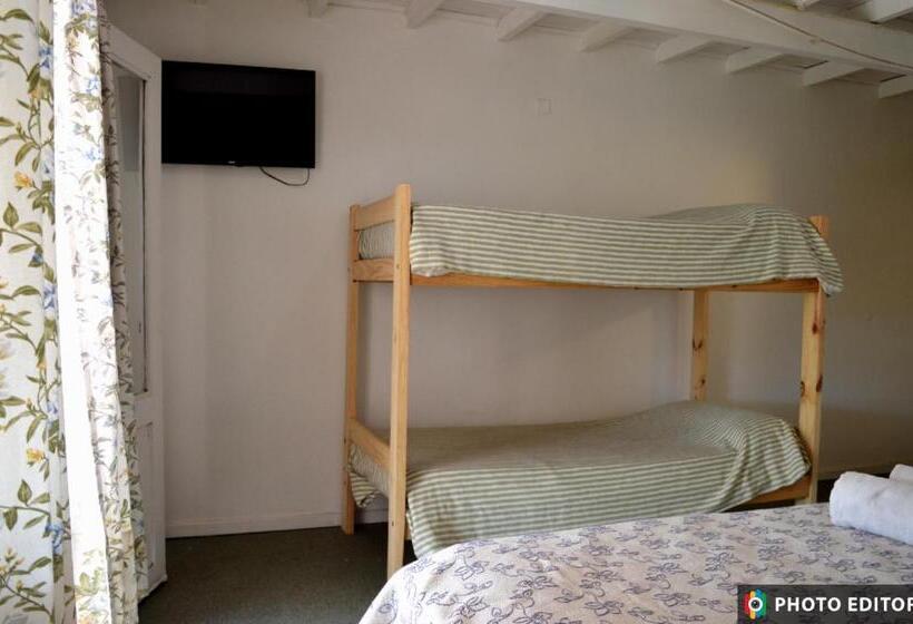 Quarto Triplo Estandar, Espacio Arena