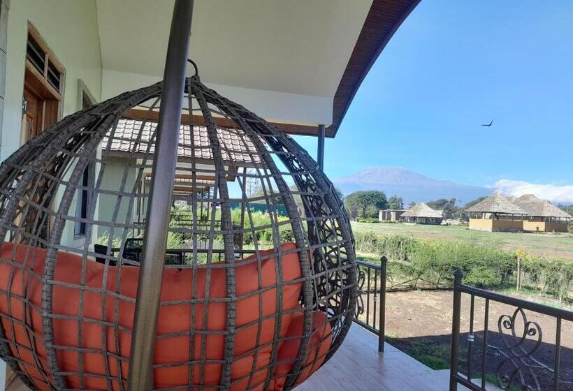 Pokój Standard z Balkonem, Penety Amboseli Resort