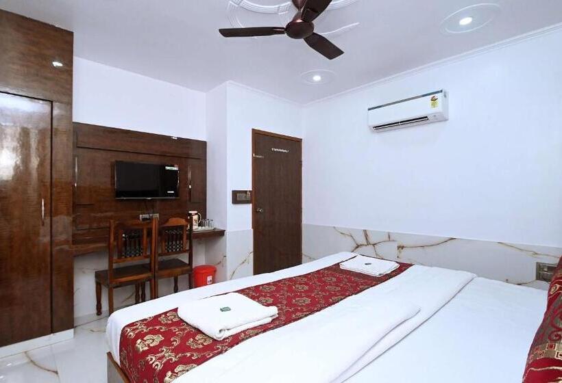 디럭스 룸, Star Palace Near Railway Station