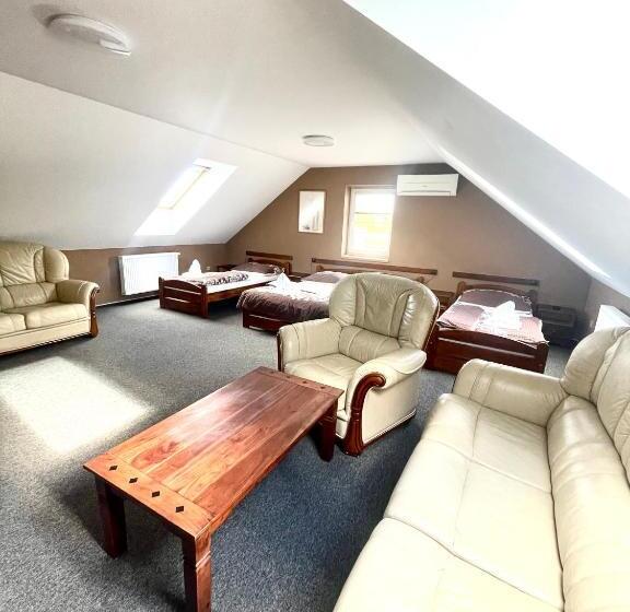 סוויטה, Penzion A Restaurace U Nováků