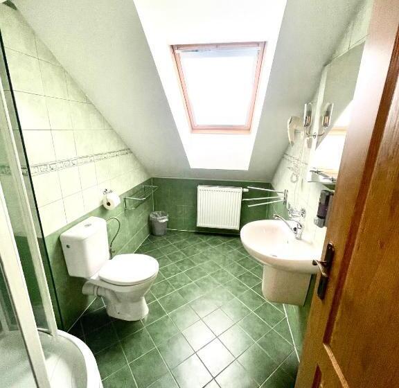 דירת חדר, Penzion A Restaurace U Nováků