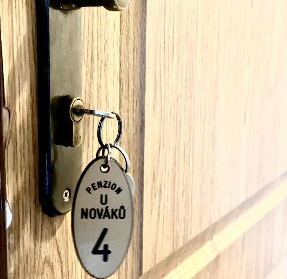 חדר סטנדרט לשלושה, Penzion A Restaurace U Nováků