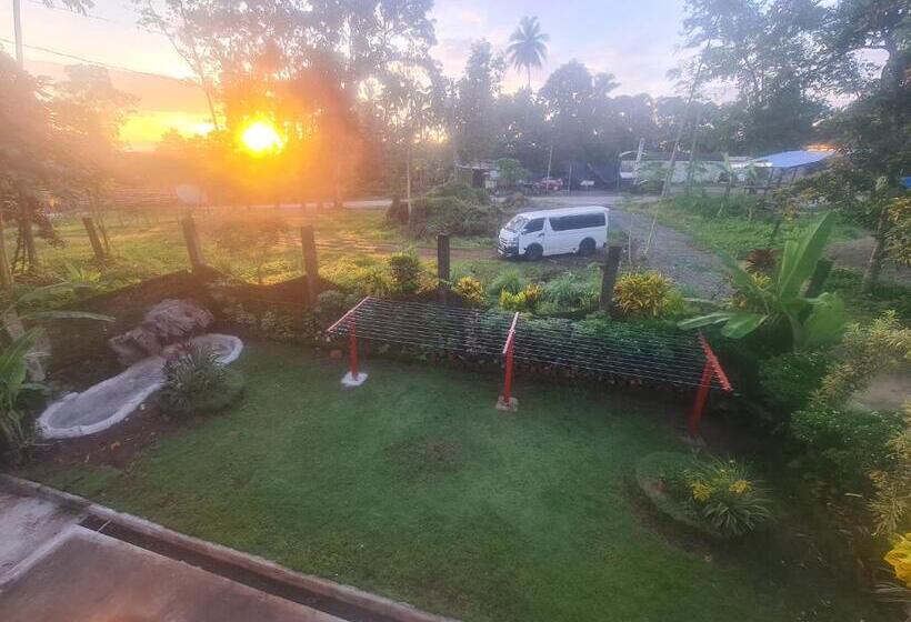 اتاق خانوادگی با سرویس بهداشتی مشترک, Rotunda Inn Home Stay