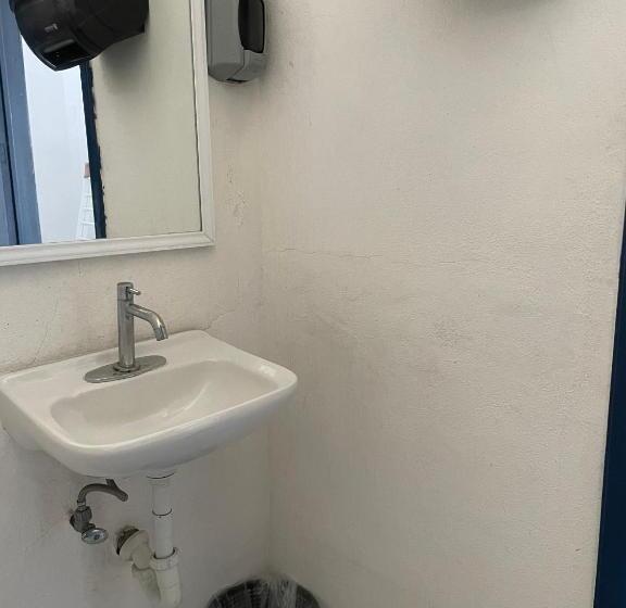 Quarto Estandar Banheiro Compartilhado, Vive Alegría, Dragonfly