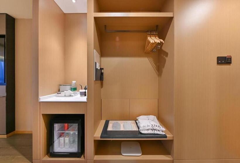 Номер Стандартный с Видом, Atour Hotel Shenyang Nanta Wenhua Road