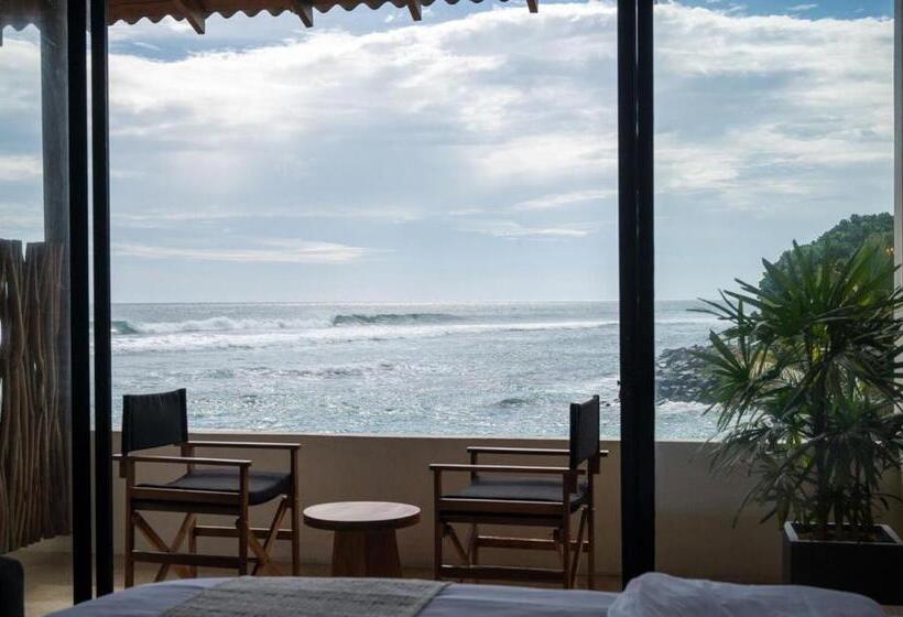 Номер Deluxe Вид на Море с Балконом, Abode By The Beach