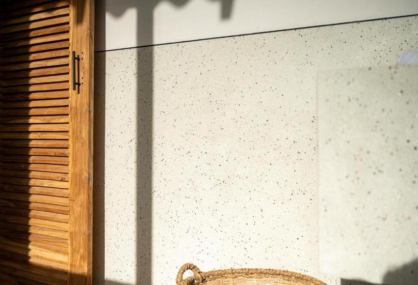 Номер Deluxe Вид на Море Боковой, Abode By The Beach