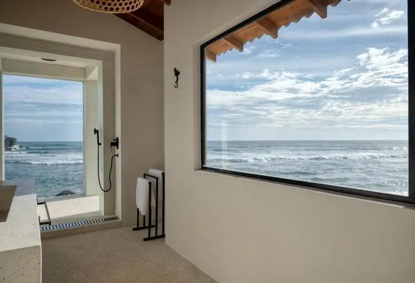 片側に海が見えるデラックスルーム, Abode By The Beach