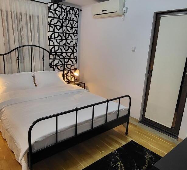 带大床的标准间, Adac Boutique