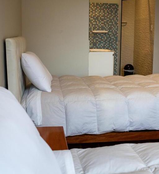 غرفة قياسية, California Urubamba