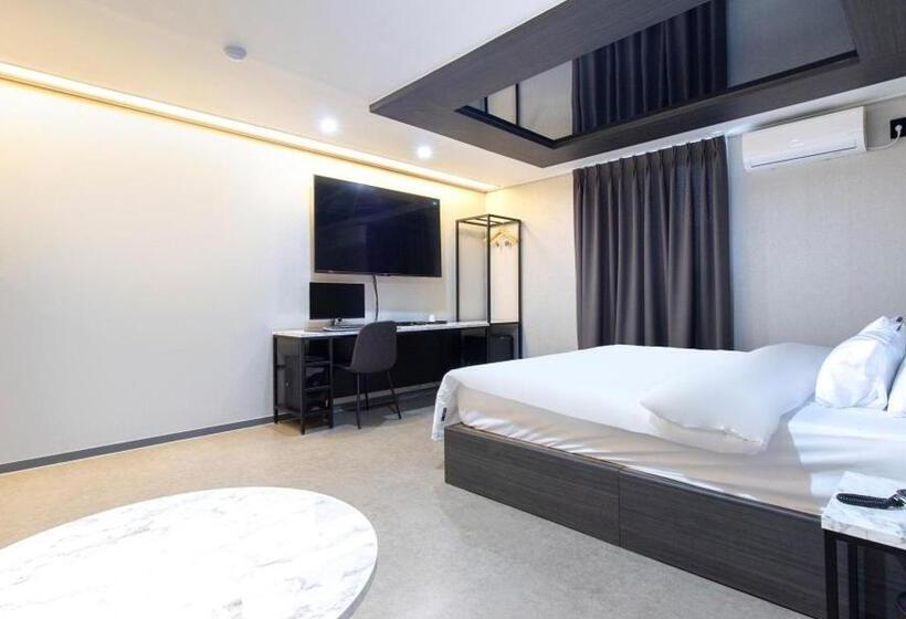 Quarto Estandar, Hwaseong Stay13