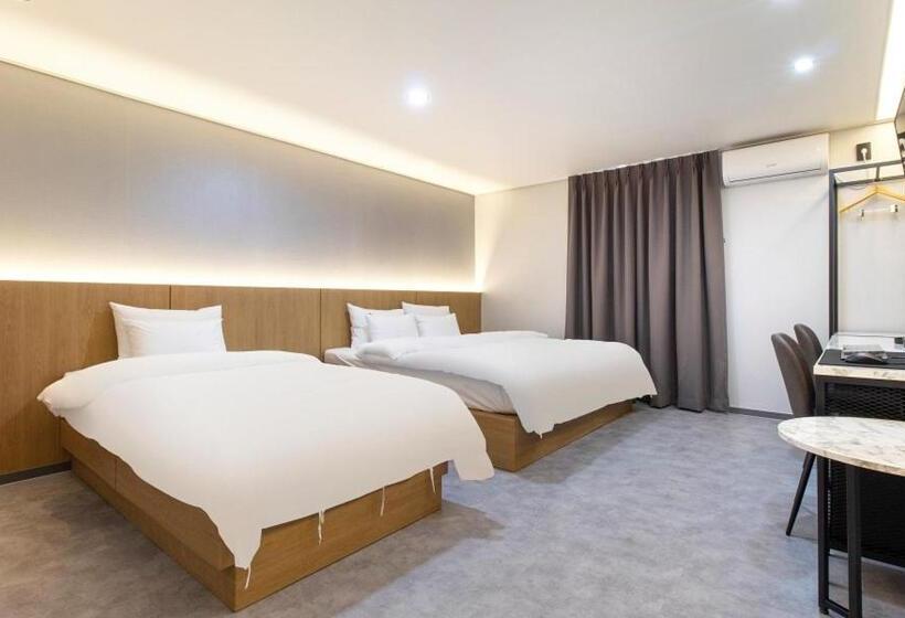 Quarto Deluxe, Hwaseong Stay13