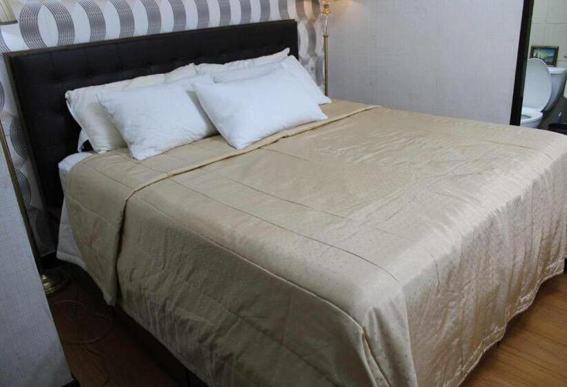 2 Bedroom Apartment, Kaias Transient & Condotels   539 Albergo