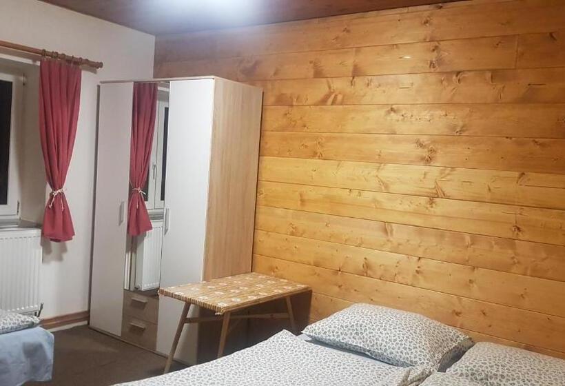 이코노이 4인룸, Chata Vkus