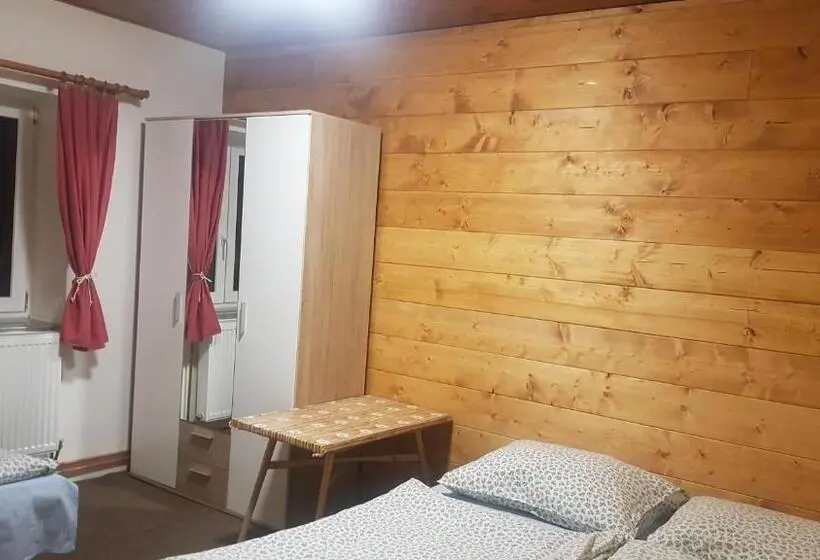 Economy Quadruple Room, Chata Vkus