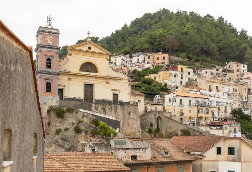 스탠다드 발코니 룸 바다 전망, Reginna Lighthouse