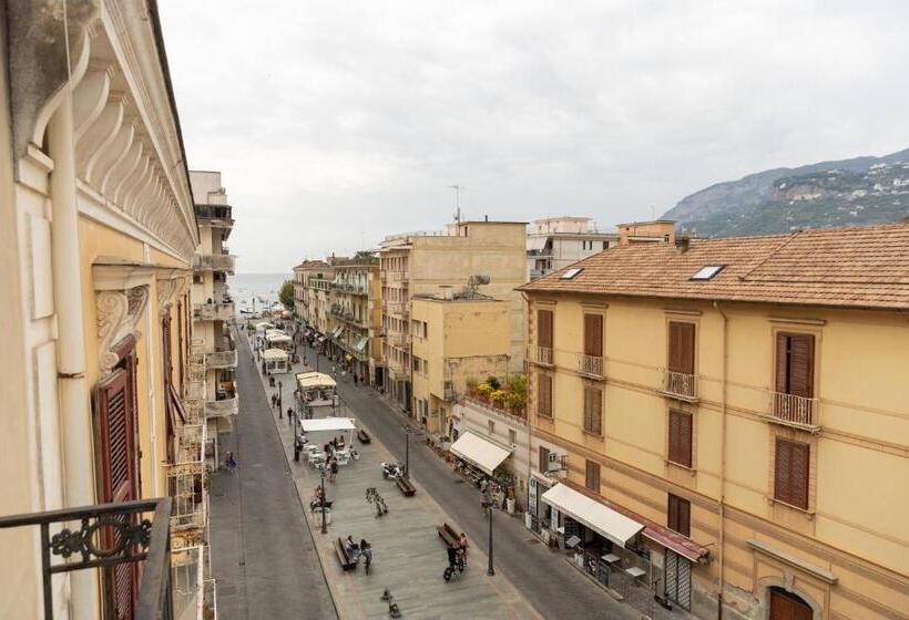 스탠다드 발코니 룸 바다 전망, Reginna Lighthouse