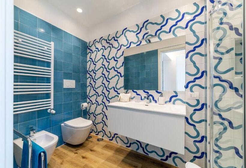 스탠다드 발코니 룸 바다 전망, Reginna Lighthouse