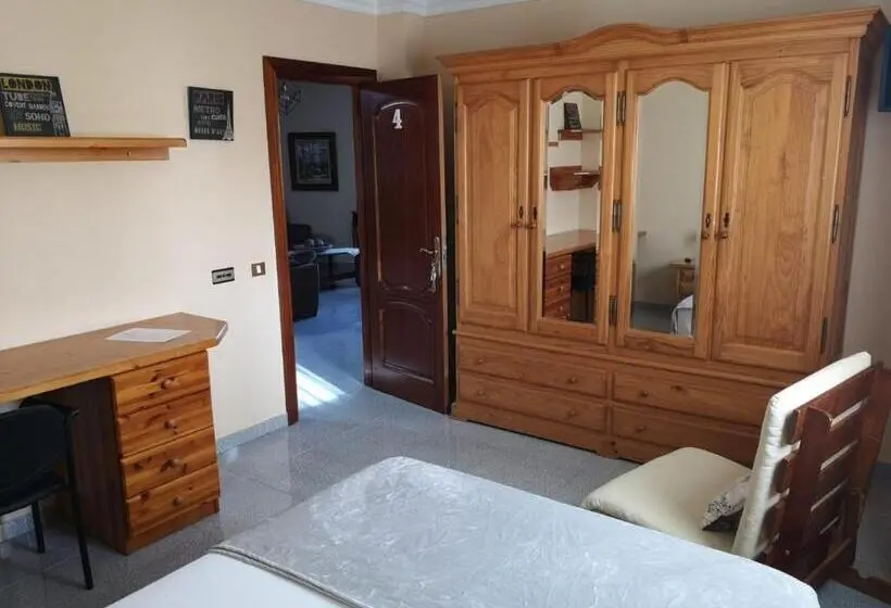 اتاق استاندارد با سرویس بهداشتی مشترک, Vivienda El Timón