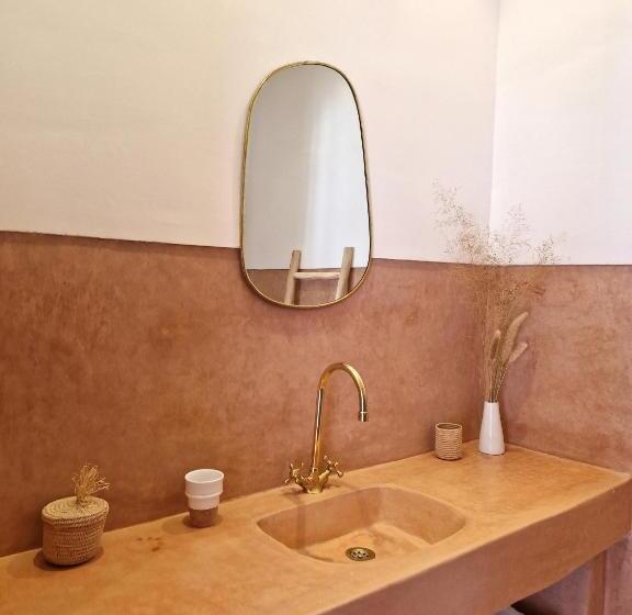 اتاق استاندارد, Riad Samah