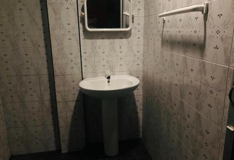 Семейный Номер, River Garden Hotel Anuradhapura