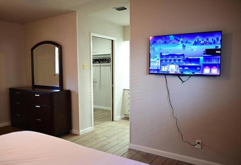Семейный Номер, San Antonio: Fully Furnished 4br Perfect For Fams