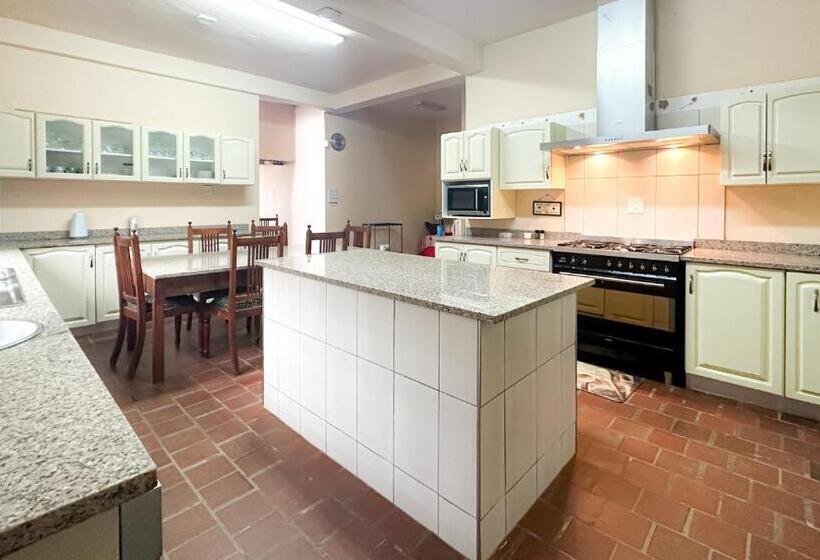 Дом 1 Спальня, Tarkshay Hospitality