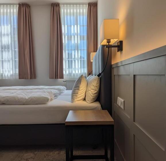 수피리어 룸, Fürstenhof