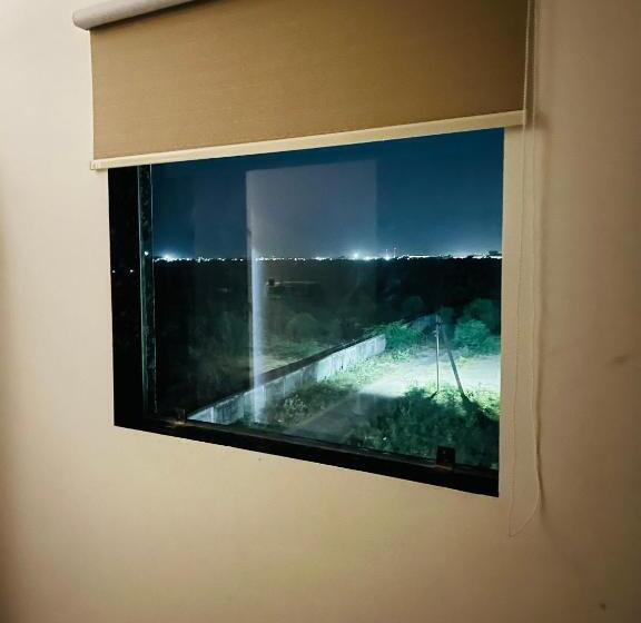 Quarto Estandar, Jagdish