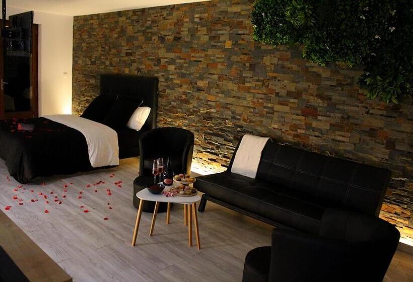 غرفة قياسية, L Alchimie