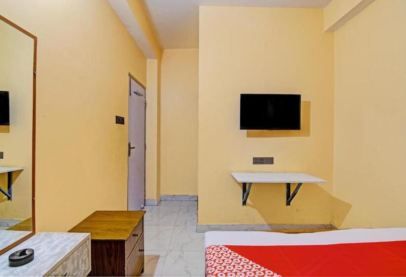 标准间, Oyo Nirmal Guest House